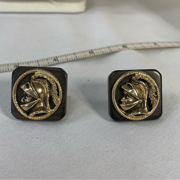 Vintage Swank wood and Goldtone cuff links - Picture 3 of 7